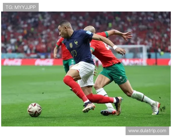 专注于足球的传奇巨星如何在绿茵场上书写自己的辉煌篇章