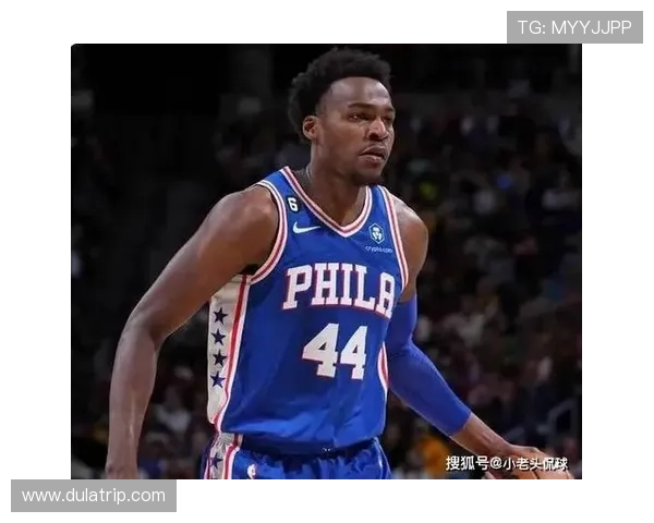 不假摔的足球明星展现真实竞技精神与体育道德的完美结合