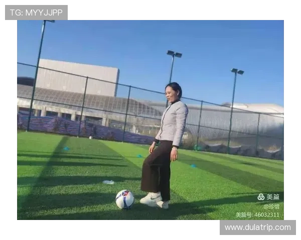 世界足球明星夫人的生活与魅力揭秘她们背后的故事与风采