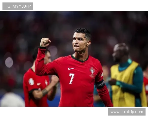 全球足球巨星风采展现与传奇故事分享 全球足球巨星风采展现与传奇故事分享